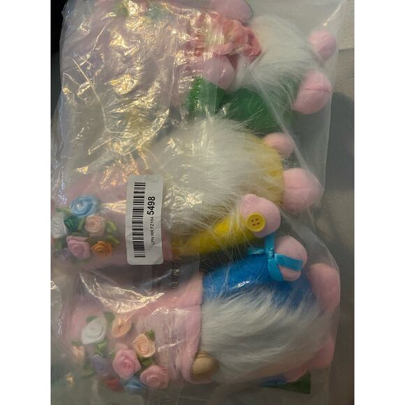 Adorable Spring Flowers, Gnomes, Handmade Shelf, dwarf figurines - Picture 7 of 7